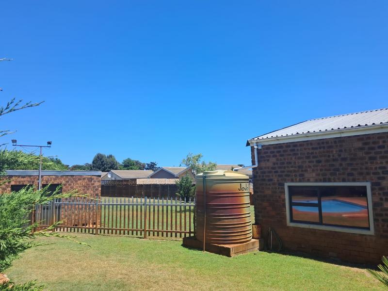 To Let 2 Bedroom Property for Rent in Peerless Park Western Cape